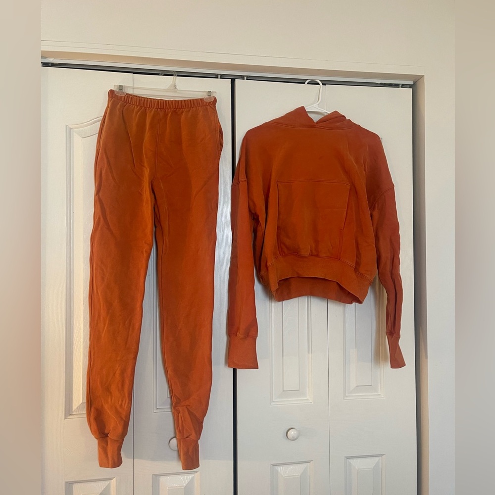 Shp Chnzy Rust Orange ESNTL Jogger Set